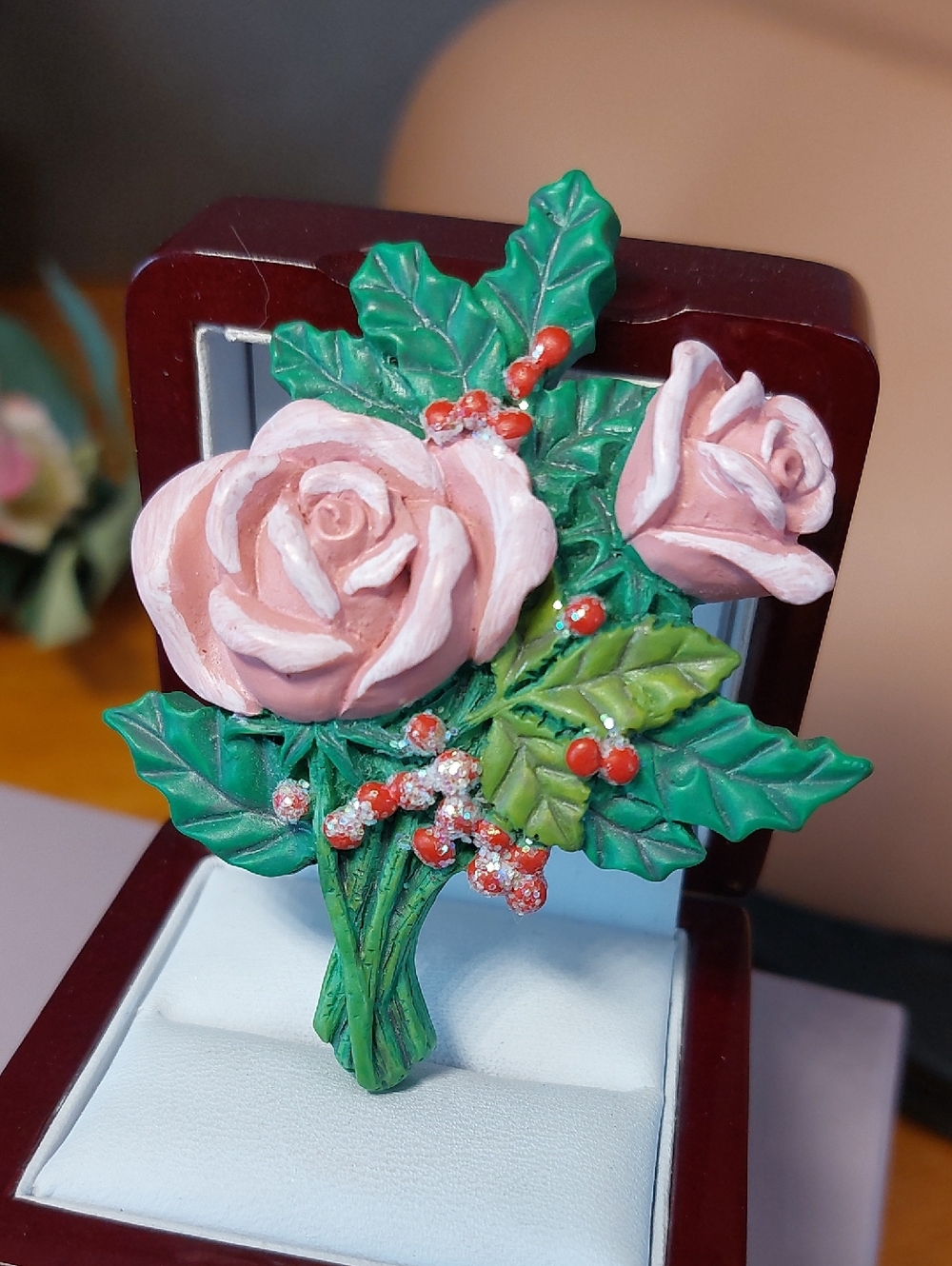 💜5/$25 Large Flower Brooch Pin Resin Pink Roses Bouquet